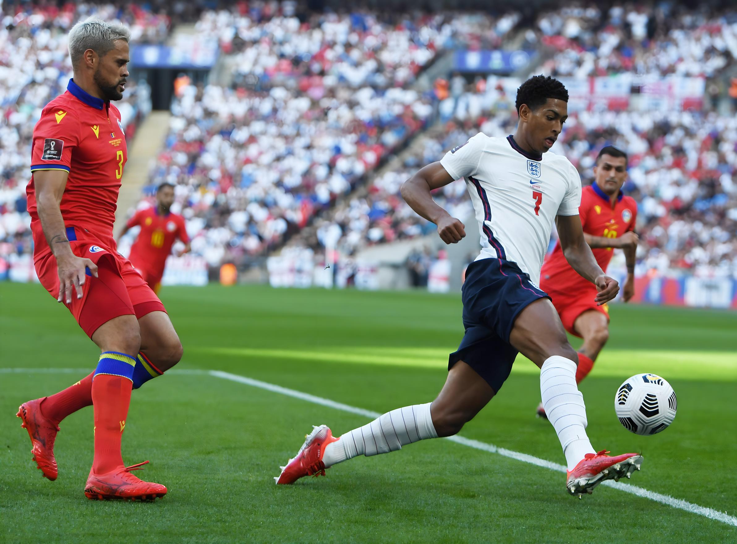 俄称乌阻碍和平 乌称和平不来自俄方赠予.